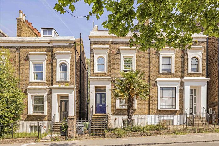 2 Bedroom Duplex For Sale In Knights Hill, West Norwood, London, SE27