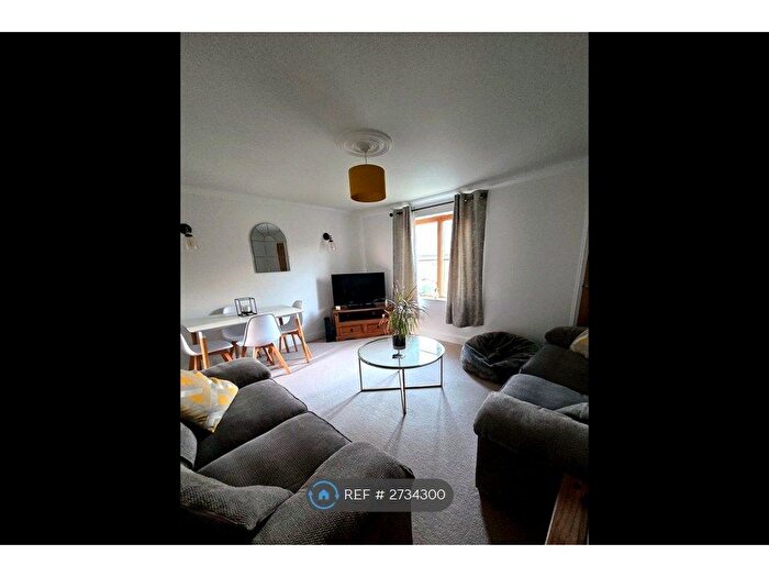 1 Bedroom Flat To Rent In Trafalgar Square, Poringland, Norwich, NR14