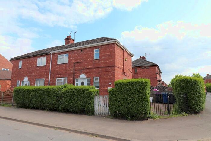 3 Bedroom Semi-Detached House To Rent In Japan Road, Gainsborough, DN21