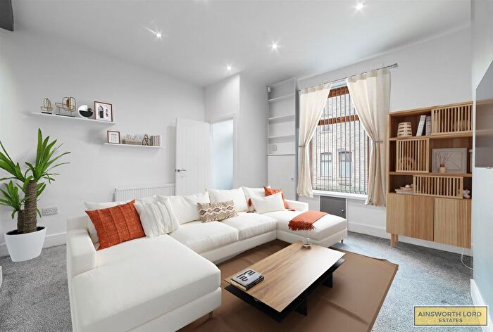 3 Bedroom End Of Terrace House To Rent In Gillibrand Street, Darwen, BB3