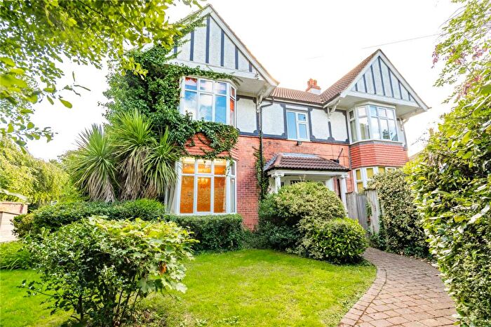 5 Bedroom Detached House For Sale In Welholme Avenue, Grimsby, Lincolnshire, DN32