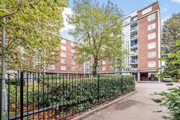 2 Bedroom Flat To Rent In Ashburnham Court, Ashburnham Road, MK40