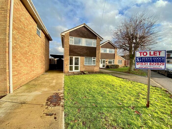 3 Bedroom Detached House To Rent In Oak Way, Huntley, Gloucestershire, GL19