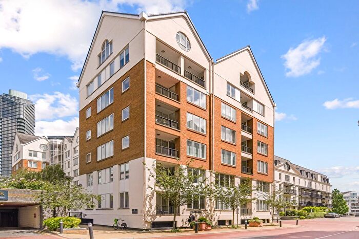 2 Bedroom Flat For Sale In The Quadrangle, Chelsea Harbour, SW10