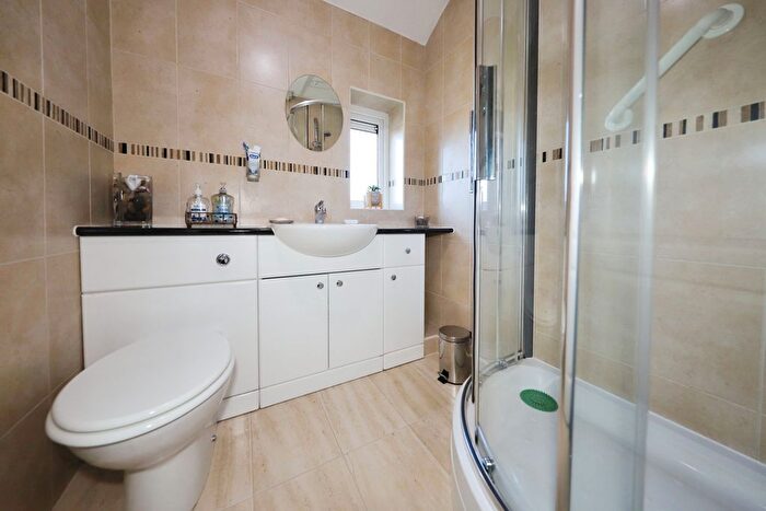 3 Bedroom End Of Terrace House For Sale In Deansfield Road, Wolverhampton, West Midlands, WV1