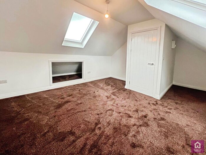 3 Bedroom Flat To Rent In Sale Road, Manchester, M23