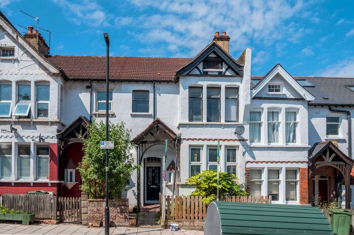 2 Bedroom Maisonette To Rent In Doverfield Road, Brixton Hill, London, SW2