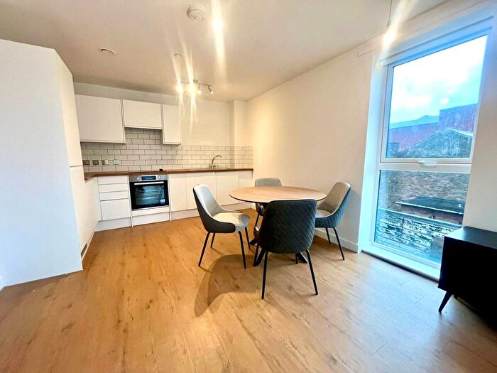 2 Bedroom Flat To Rent In Deansgate Gardens, Bolton, BL1