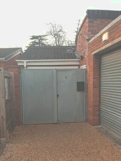 2 Bedroom Maisonette To Rent In Lee Road, Leamington Spa, CV31