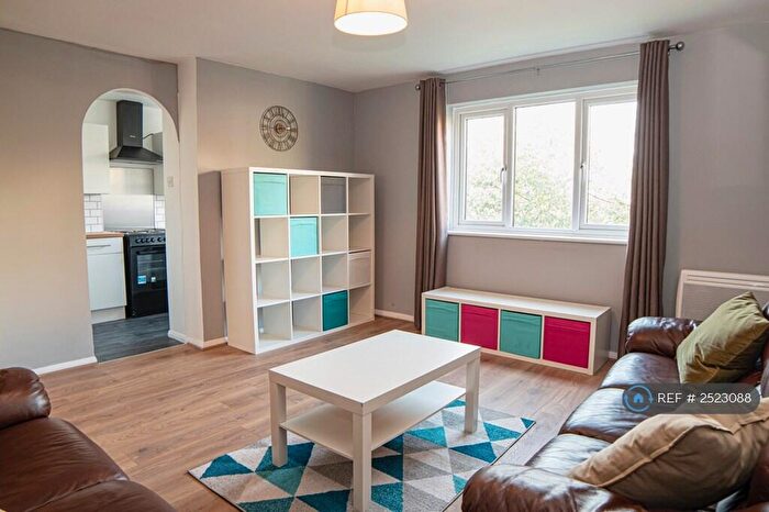 1 Bedroom Flat To Rent In Bridge Meadows, London, SE14