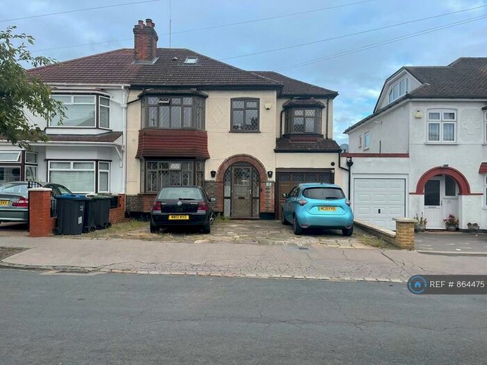 6 Bedroom Semi-Detached House To Rent In Georgia Road, Thornton Heath, CR7
