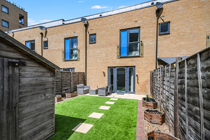 4 Bedroom Terraced House For Sale In Dunn Side, Chelmsford, CM1
