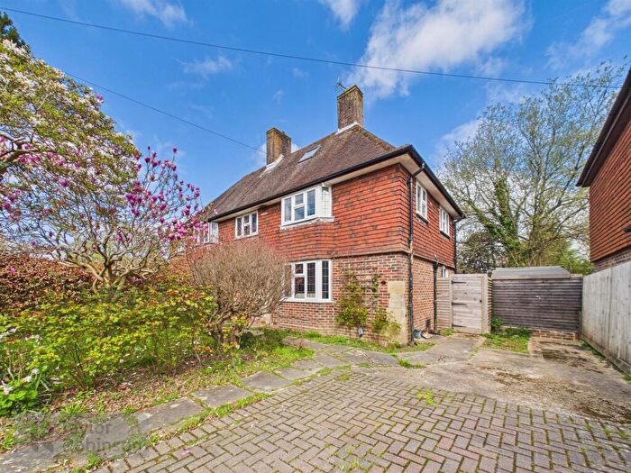 3 Bedroom Semi Detached House For Sale In Newlands Road, Southgate, Crawley, RH11