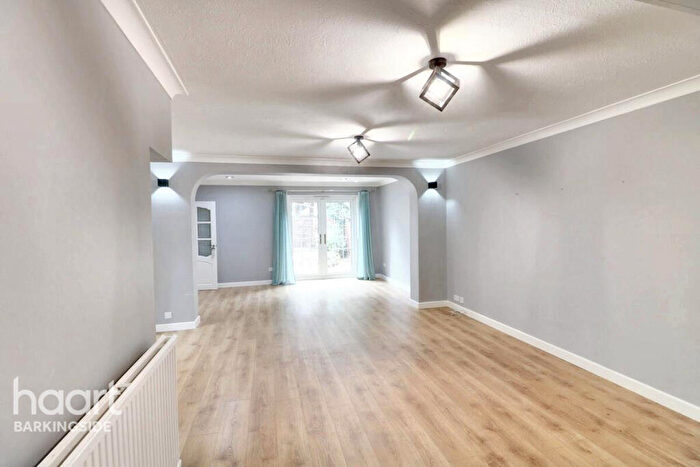 4 Bedroom Semi-Detached House For Sale In Bronte Close, Gants Hill, IG2