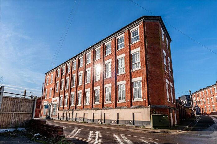 2 Bedroom Apartment For Sale In Sandon Road, Stafford, Staffordshire, ST16