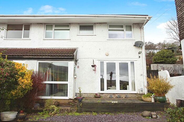 3 Bedroom Semi-Detached House For Sale In The Garth, Abertridwr, Caerphilly, CF83