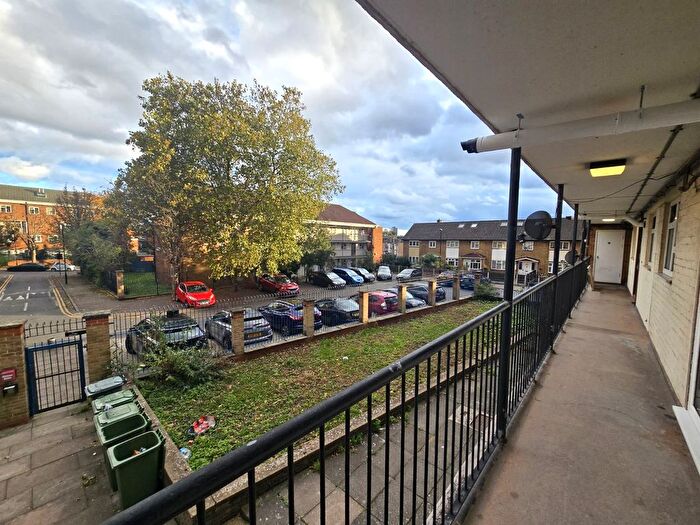 2 Bedroom Flat To Rent In High Street, London, E13