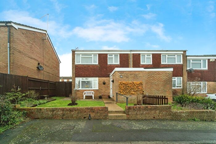 3 Bedroom End Terrace House For Sale In Foxglove Road, Eastbourne, BN23