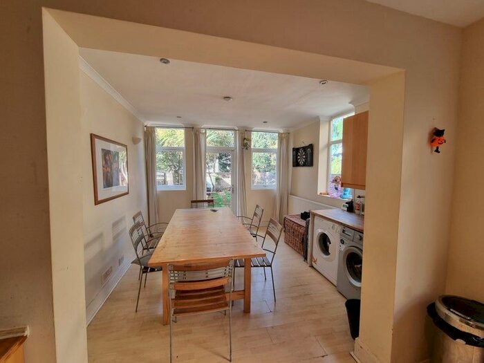 4 Bedroom Terraced House To Rent In Crewys Road, Cricklewood, London, NW2