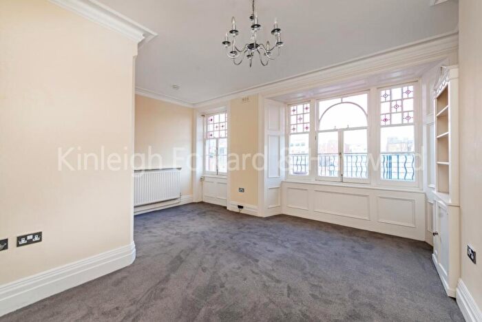 4 Bedroom Flat To Rent In Chapel Street London, NW1