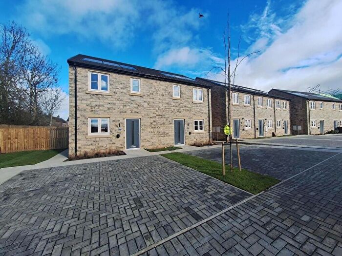 3 Bedroom Semi Detached House To Rent In Cleatlam Lane, DL2