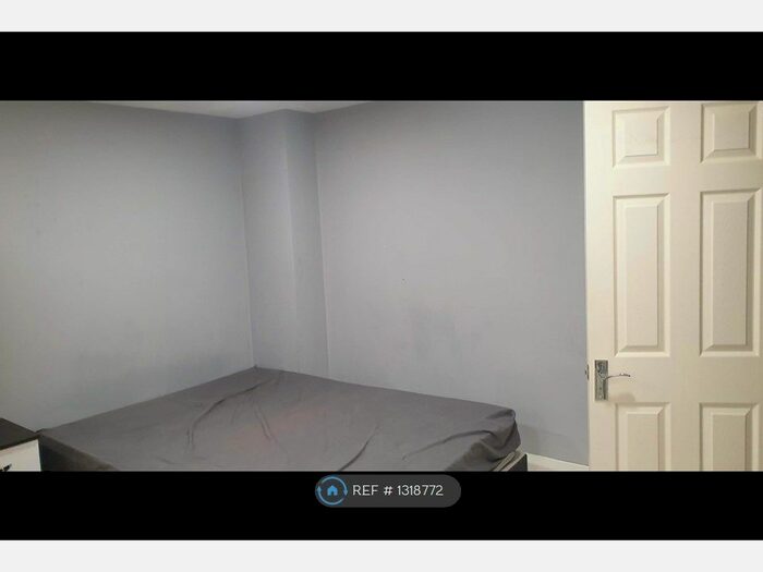 Studio To Rent In Harvey Mews, London, N8