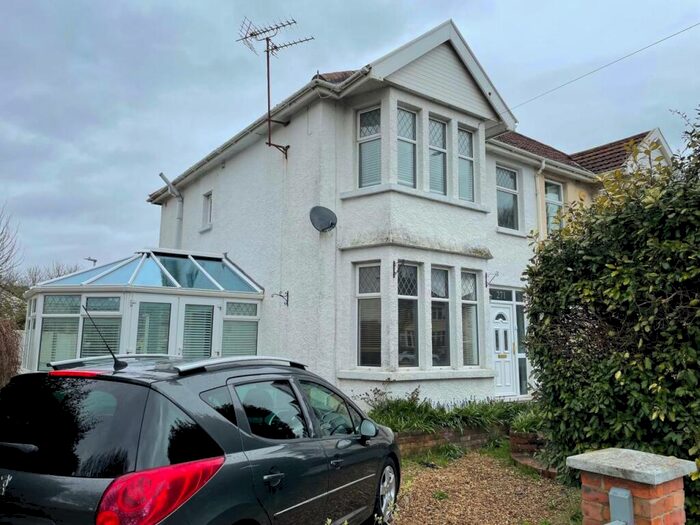4 Bedroom House To Rent In Locking Road, Weston-super-Mare, North Somerset, BS23