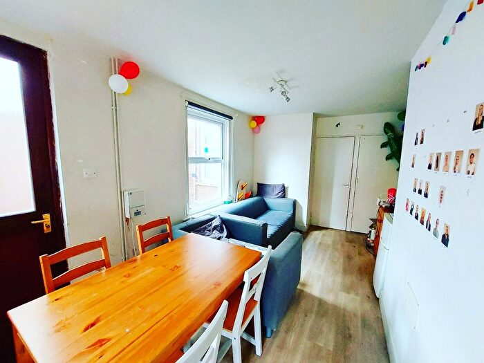 5 Bedroom Terraced House To Rent In Barrack Road, St. Leonards, Exeter, EX2