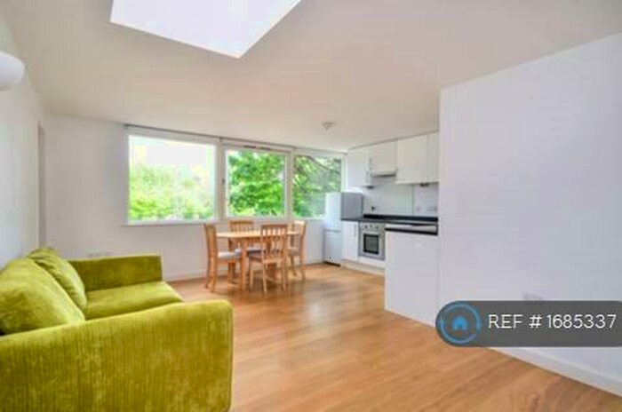 2 Bedroom Flat To Rent In Princess Louise Building, London, SE8