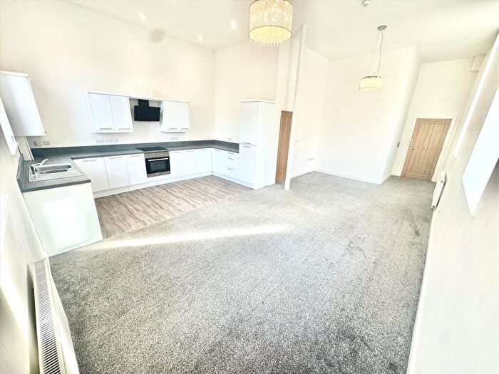 2 Bedroom Flat To Rent In Watery Lane, Darwen, Lancashire, BB3