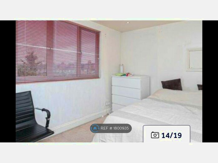 5 Bedroom Terraced House To Rent In Ashurst Drive, Essex, IG2