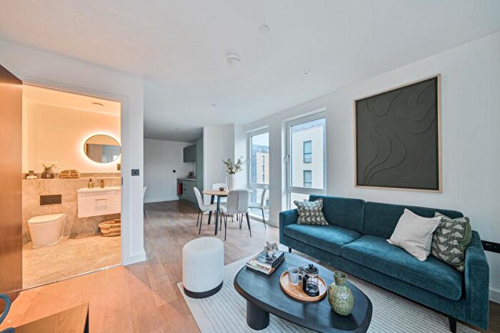 1 Bedroom Apartment To Rent In The Willows Bath, BA2