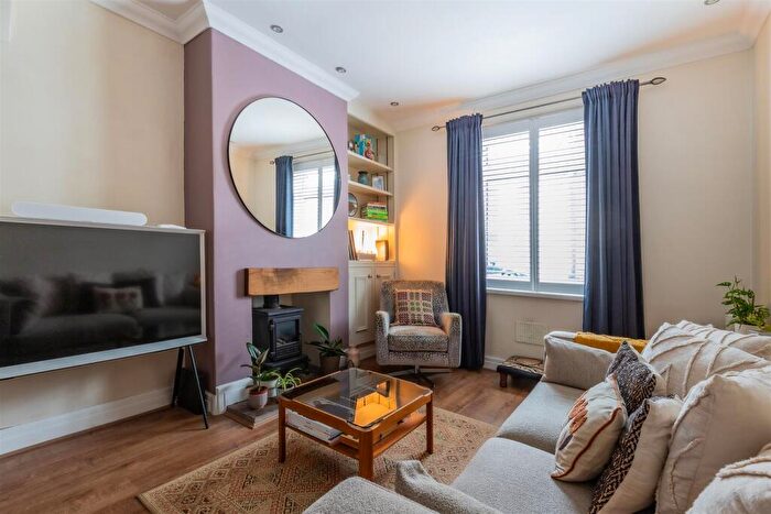3 Bedroom House For Sale In North Clive Street, Grangetown, Cardiff, CF11