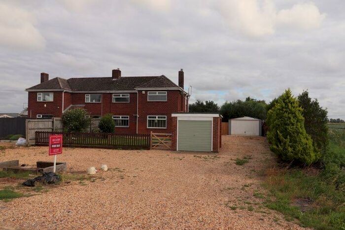 2 Bedroom Semi-Detached House For Sale In Fulney Drove, Spalding, PE12