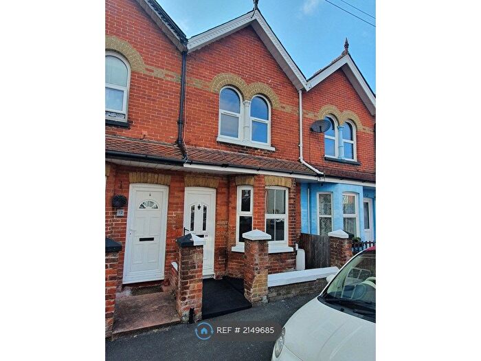3 Bedroom Terraced House To Rent In St Davids Road, East Cowes, PO32