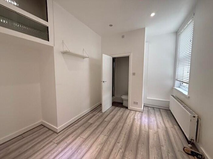 1 Bedroom House To Rent In Canterbury Street, Gillingham., ME7