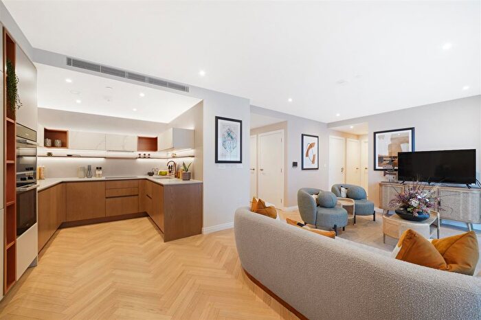 2 Bedroom Flat To Rent In Saxon House, Parkland Walk, Fulham, SW6