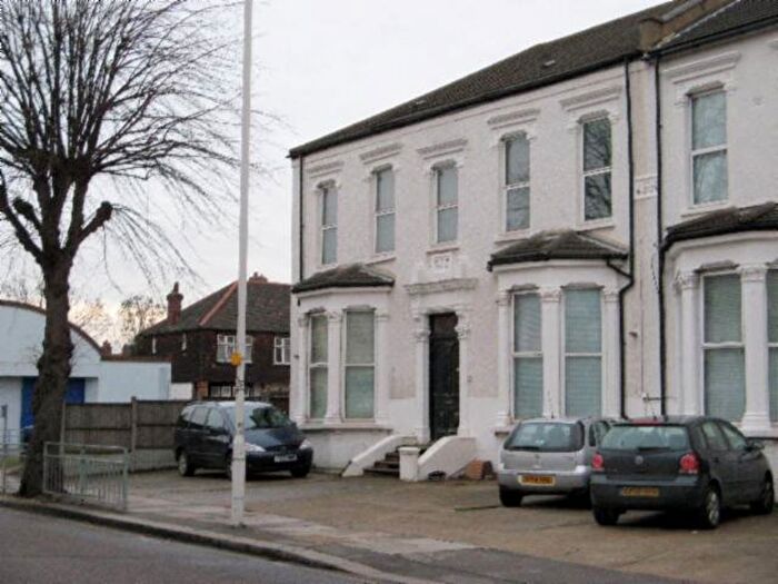 Studio To Rent In Aldborough Road South, Seven Kings, IG3