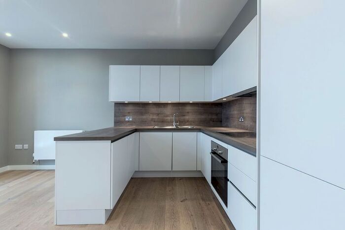 1 Bedroom Flat To Rent In Cheam Common Road, Worcester Park, KT4