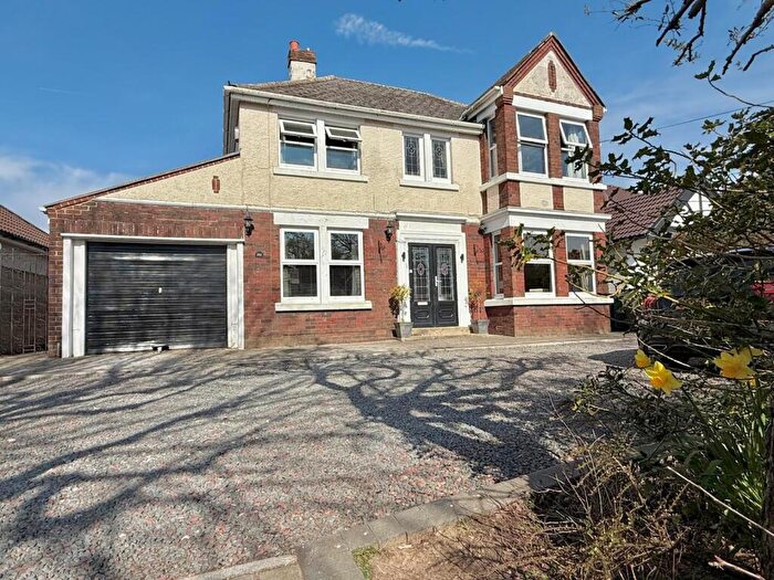 4 Bedroom Detached House For Sale In Marlborough Road, Old Town Swindon, SN3