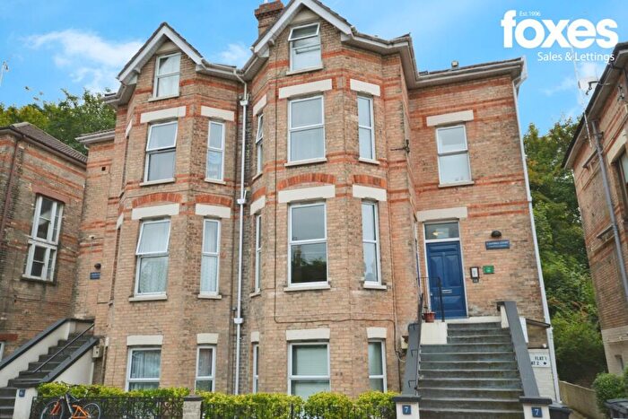 1 Bedroom Semi-Detached House To Rent In Wootton Gardens, Bournemouth, Dorset, BH1