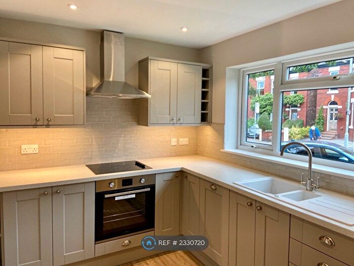 1 Bedroom Flat To Rent In Elmfield Court, Davenport, SK3