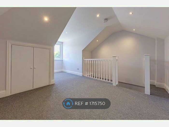 3 Bedroom Maisonette To Rent In Cambridge Grove Road, Kingston Upon Thames, KT1