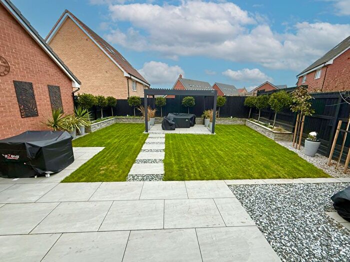 4 Bedroom Detached House For Sale In Ramsay Drive, Leighton Buzzard, LU7