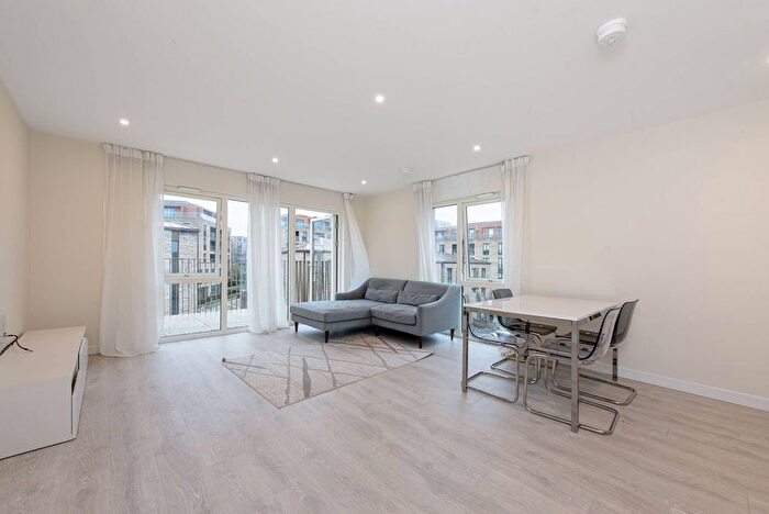 2 Bedroom Flat To Rent In Harewood Avenue, Mill Hill East, NW7