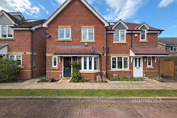 3 Bedroom Semi-Detached House To Rent In Windermere Gate, Bracknell, Berkshire, RG12