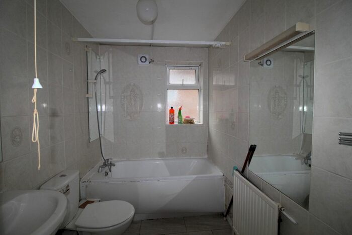 3 Bedroom Semi-Detached House To Rent In Sexony Parade, Hayes, UB3