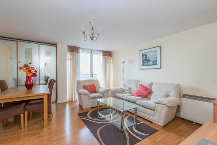 2 Bedroom Flat To Rent In Felixstowe Court, London, E16