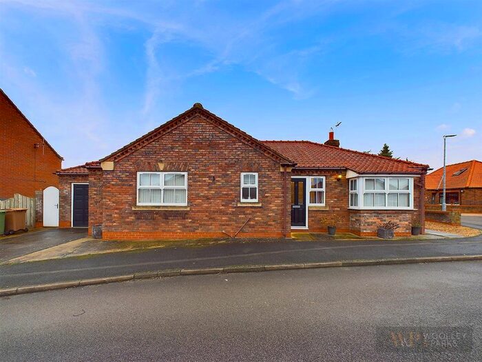 2 Bedroom Detached Bungalow For Sale In Walnut Grove, Nafferton, Driffield, YO25