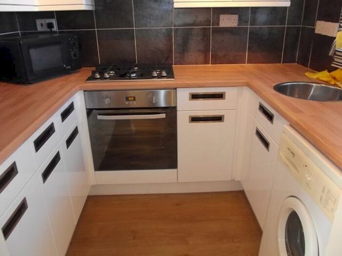 2 Bedroom Apartment To Rent In Plimsoll Way, Victoria Dock, Hull, HU9